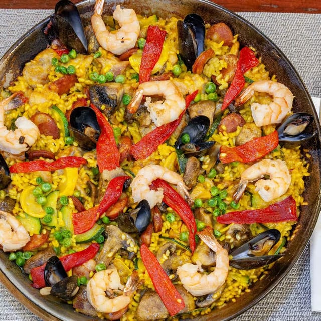Paella Valenciana.