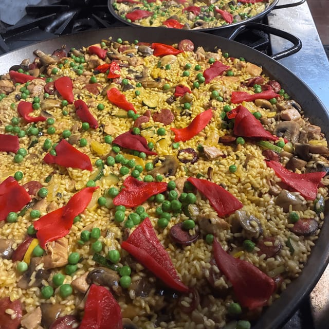 Paella Pollo.