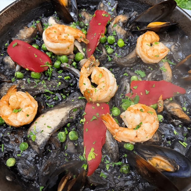 Paella Negra.