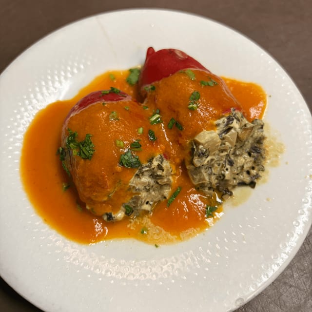 Pimientos Del Piquillo.